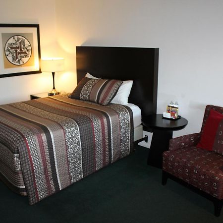 Cougar Land Motel Pullman Kamer foto
